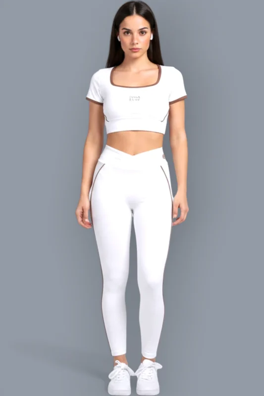 Ensemble sans couture blanc cassé